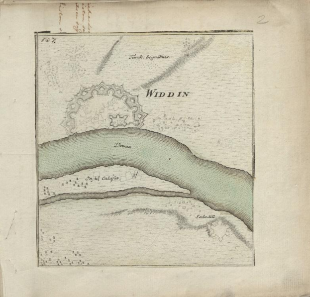 Ein altes Buch mit einer detaillierten Karte eines Flusses mit geografischen Merkmalen wie Bergen, Flussen und St├Ądten, begleitet von überarbeitendem Text.