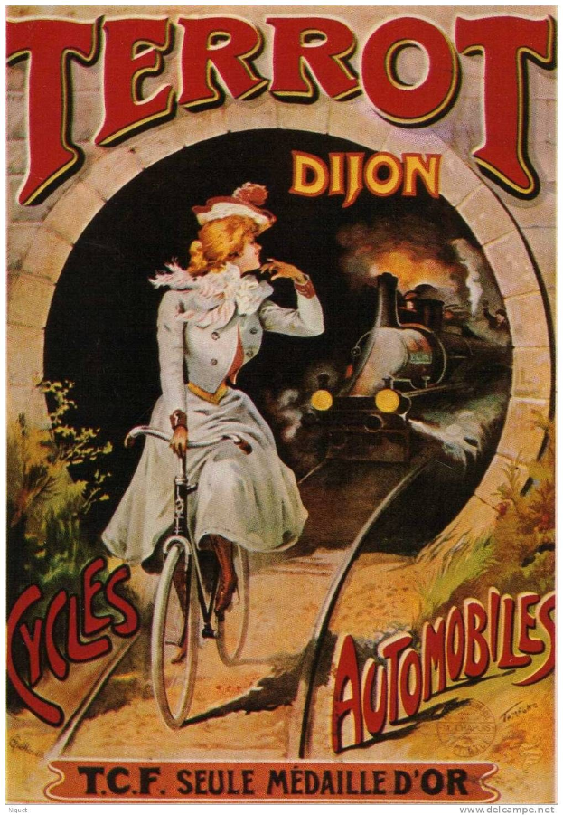 Vintage-Plakat zeigt eine Frau in weißem Kleid und Hut auf einem Fahrrad neben einem hellgelben Zug, mit der Aufschrift "Terrot Dijon Cycles Automobiles" oben, mit gedämpften Blautönen, Grüntönen und Gelbtönen.