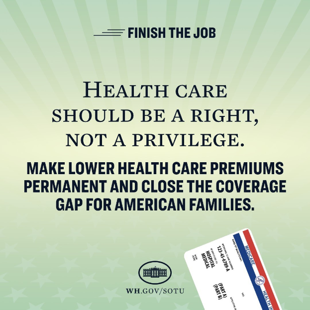 Plakat mit Text "Beende den Job: Gesundheit sollte ein Recht sein, nicht ein Privileg" und einer Karte mit der Aufschrift "Mache niedrigere Gesundheitspauschalen permanent und schließe die Versorgungslücke für amerikanische Familien."