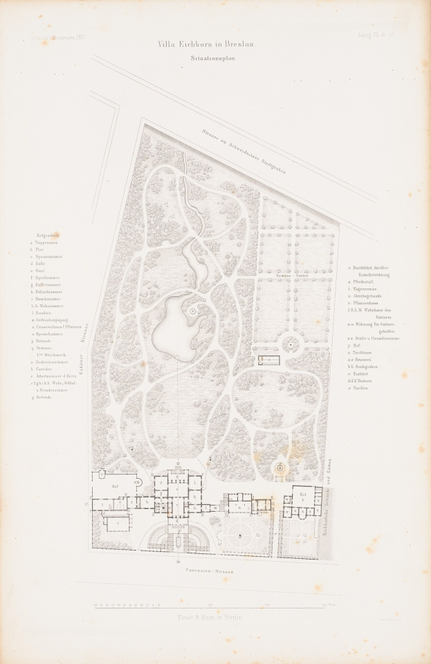 Ein altes Buch mit einer detaillierten Karte eines Parks auf dem Cover, das Bäume, Sträucher und andere Vegetation sowie Text über den Park und seine Umgebung zeigt.