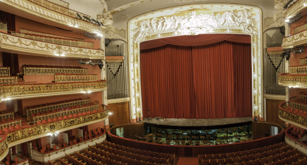 Stadttheater präsentiert "Dunkle Kräfte" in der Pina-Bausch-Halle