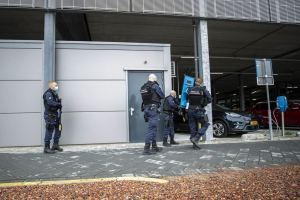 POL-LIP: Lage - Wissentrup. Unbekannter Täter beschädigt Sporthalle und versucht Einbruch.