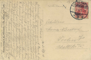 Eine verblichene Postkarte mit einem roten deutschen Stempel von 1908, die an Österreich adressiert ist und handgeschriebene Texte enthält.