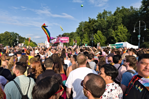 Umfrage: "Braucht Düsseldorf ein Queer-Zentrum"